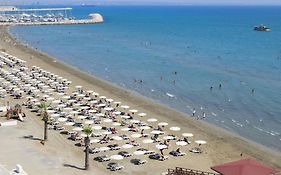 Mercure Larnaca Finikoudes Beach